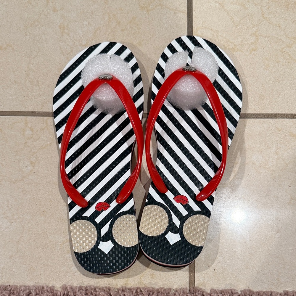 NEW Alice and Olivia EVA Slippers